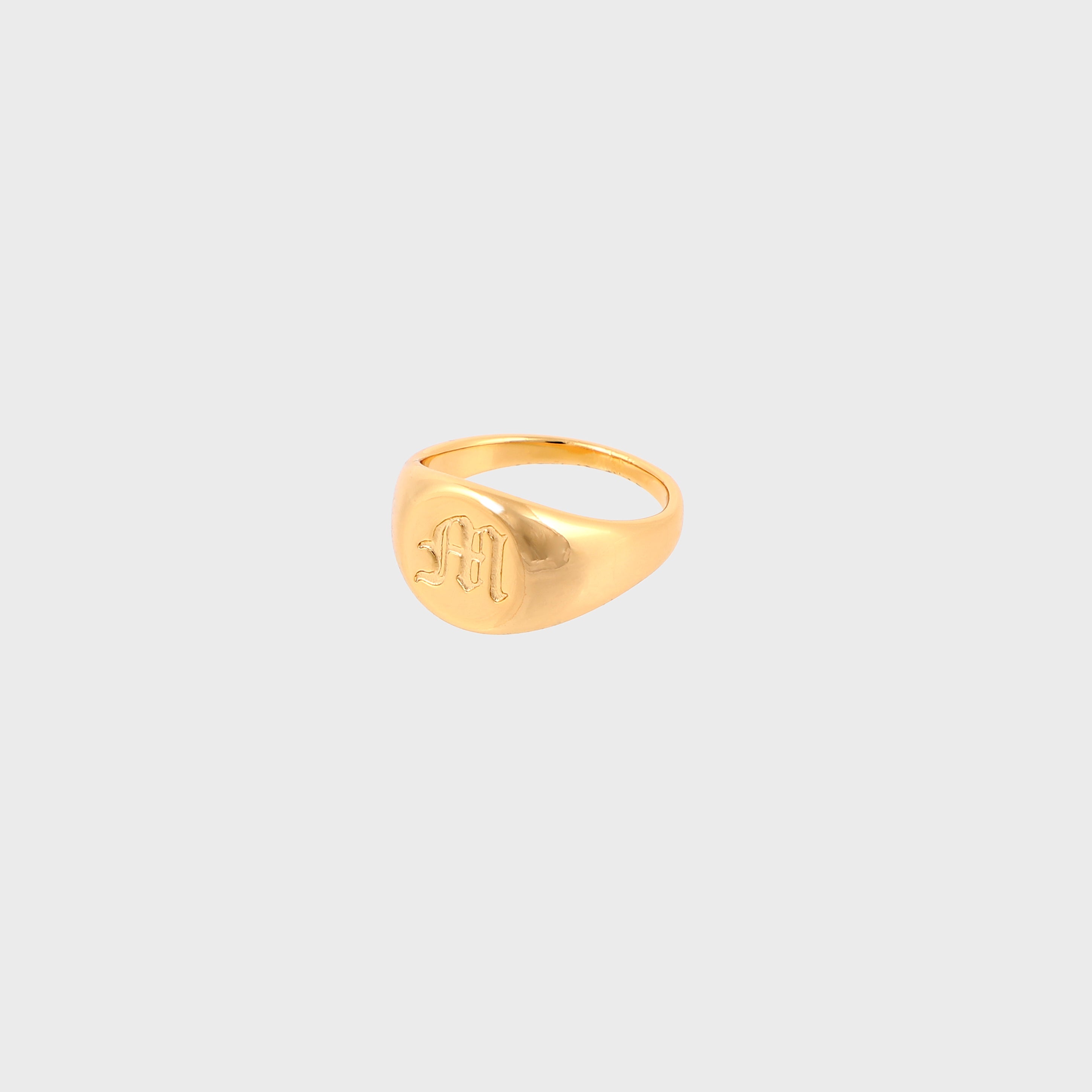 SIGNET RING WITH LETTER